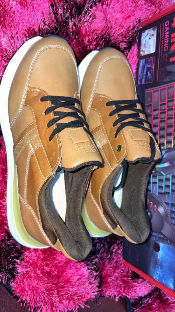 Men's Tan Casual Sneakers – Leather-Look Finish with Contrast Stitching